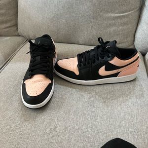 Air Jordan 1 Lows - Black/Arctic Orange-White (pink)